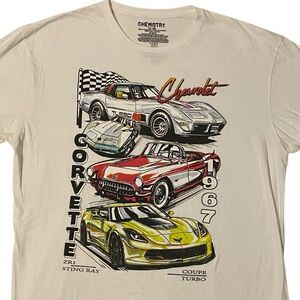 Chemistry Men's Graphic Tee Chevy Corvette Design 1967 White. EUC Sz. XL